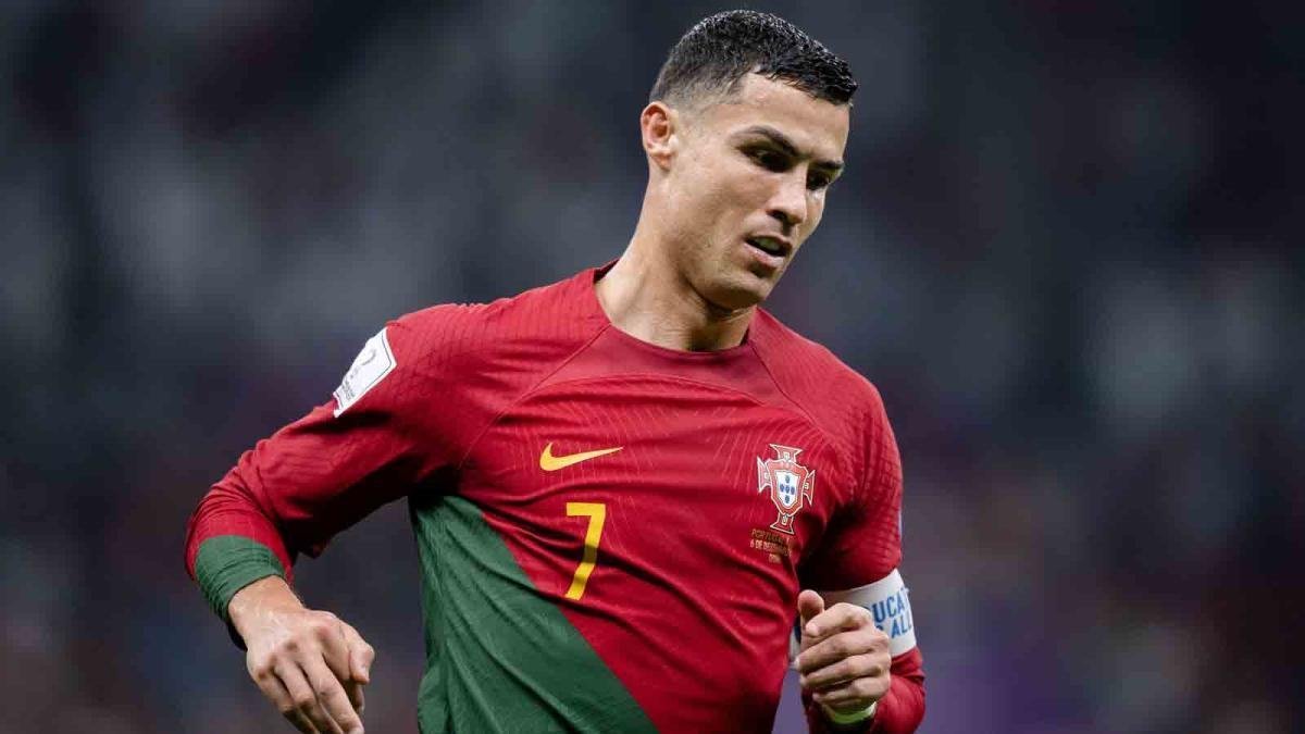 Soccer Star Cristiano Ronaldo Signs Massive Deal With Saudi Team