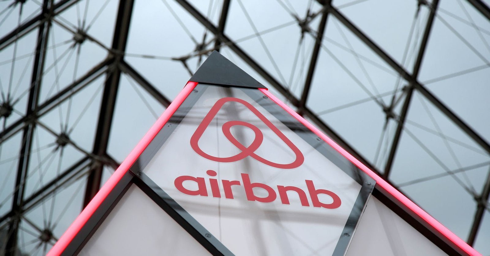 airbnb-looking-to-support-crypto-while-focusing-on-free-housing