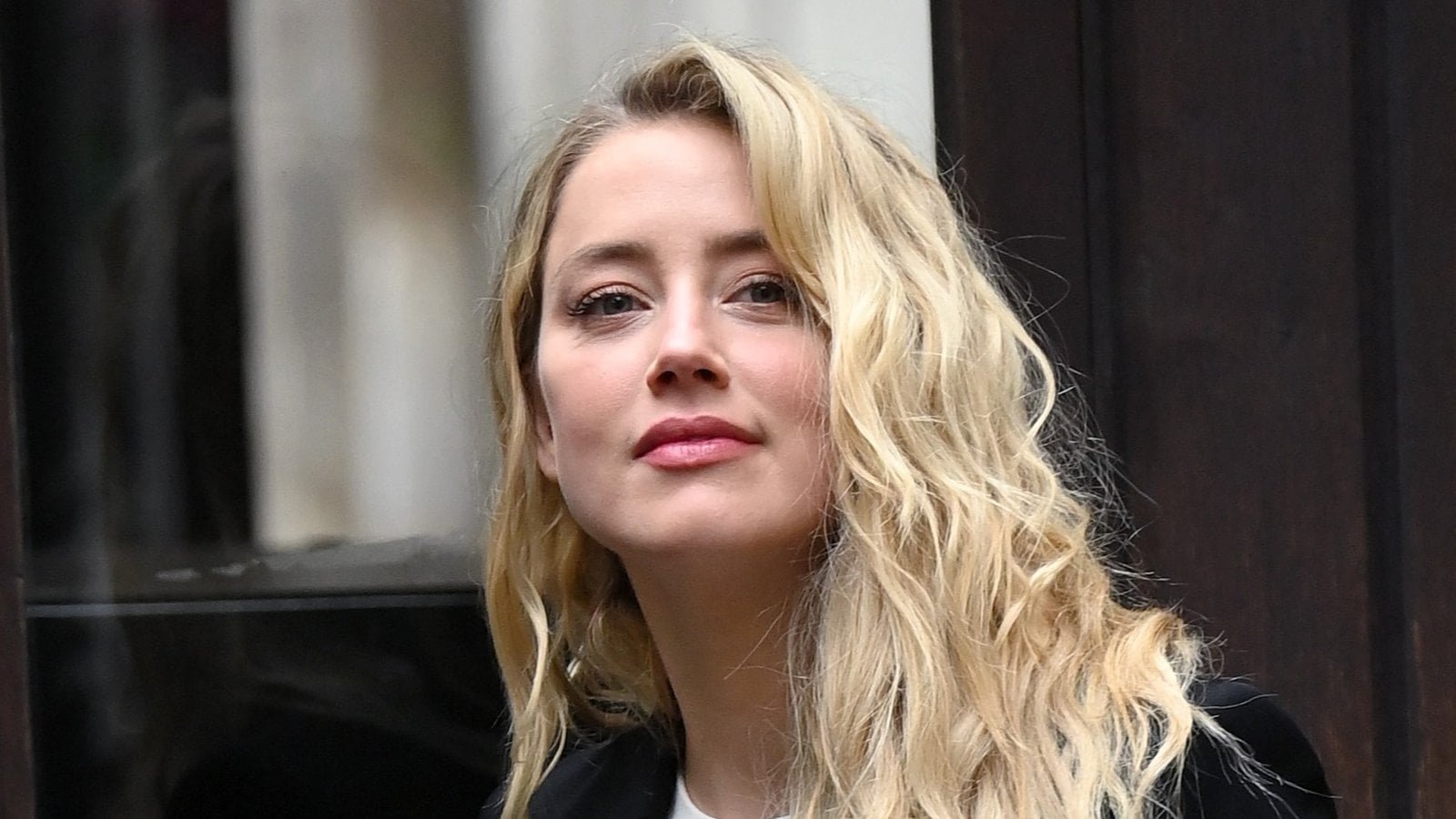 amber-heard-announces-very-difficult-decision-to-settle-johnny-depp-defamation-case