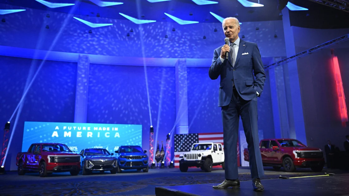 biden-announces-first-round-of-funding-for-nationwide-ev-charging-network