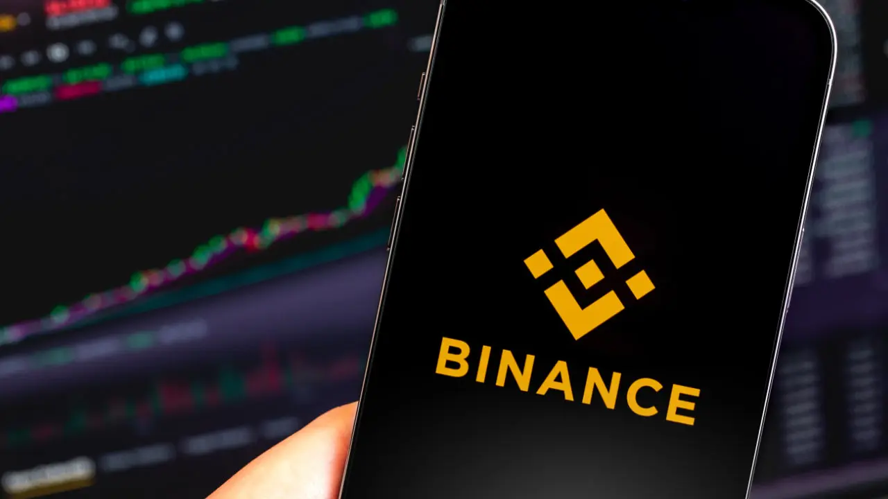 CZ-Says-Binance-Supports-Proposal-to-Compensate-LUNA-Retail-Users-First