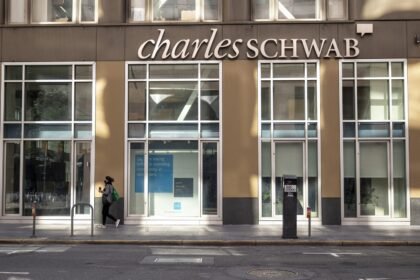 charles-schwab-files-for-'crypto-economy-etf'-with-sec