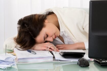 effective-tips-for-staying-awake-and-alert-at-work