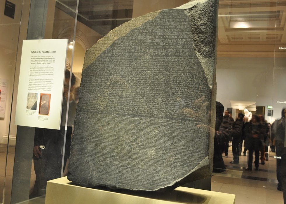 egyptians-call-on-british-museum-to-return-rosetta-stone