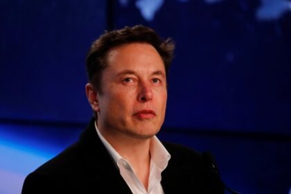 elon-musk-reinstates-twitter-accounts-of-suspended-journalists