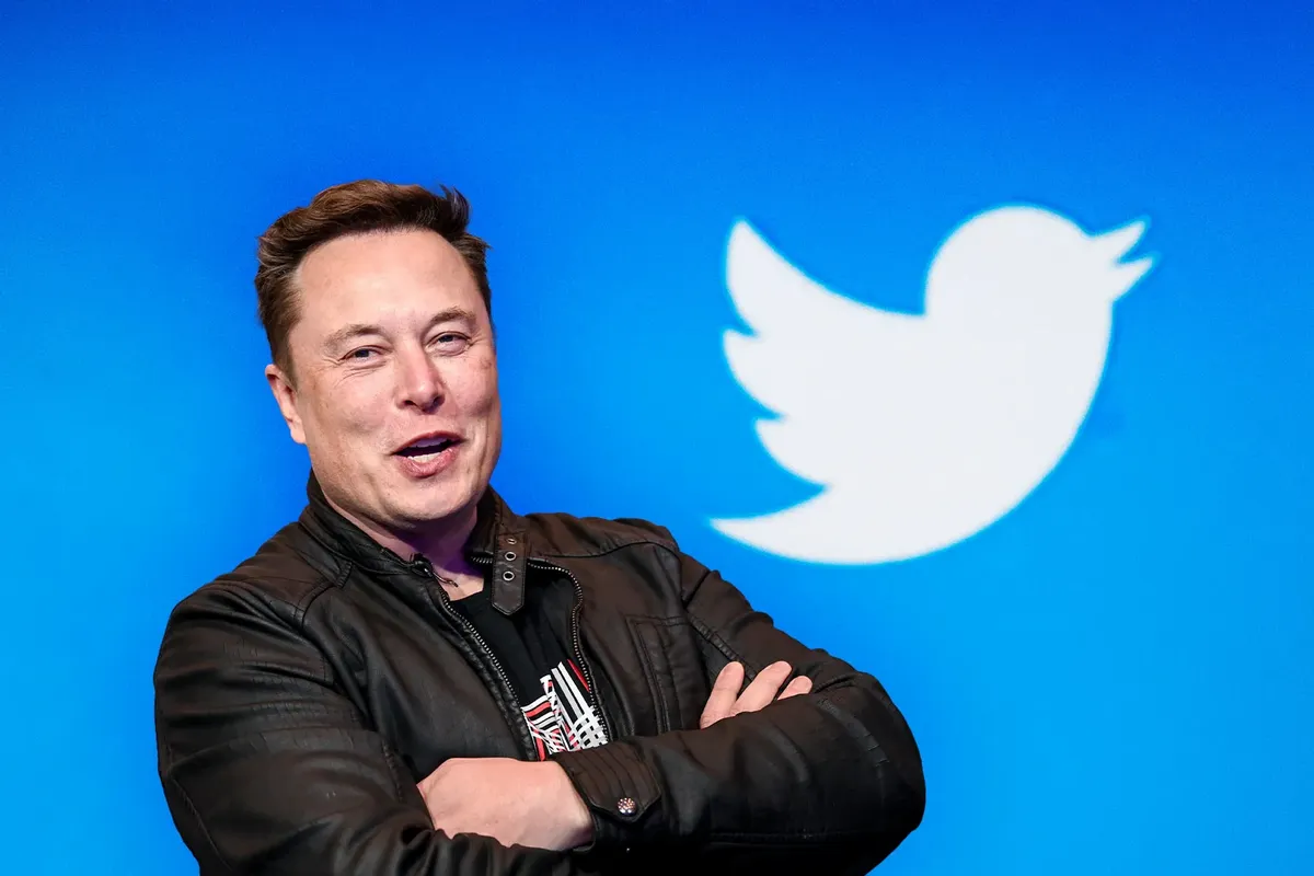 elon-musk-says-twitter-wont-restore-banned-accounts-for-weeks