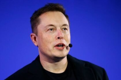 Elon Musk to Lay Off Half of Twitter’s Staff, Enforce Return-to-Office Policy