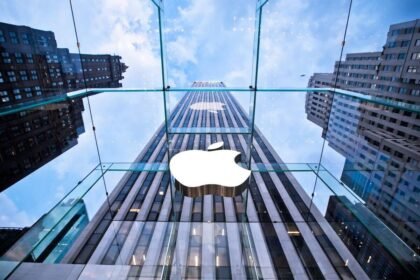 ex-apple-employee-admits-defrauding-tech-giant-of-17-million