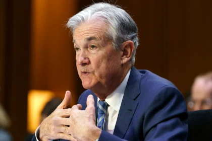 Federal-Reserve-Chairman-Jerome-Powell-Faces-Political-Pressure-Over-Interest-Rate-Hikes