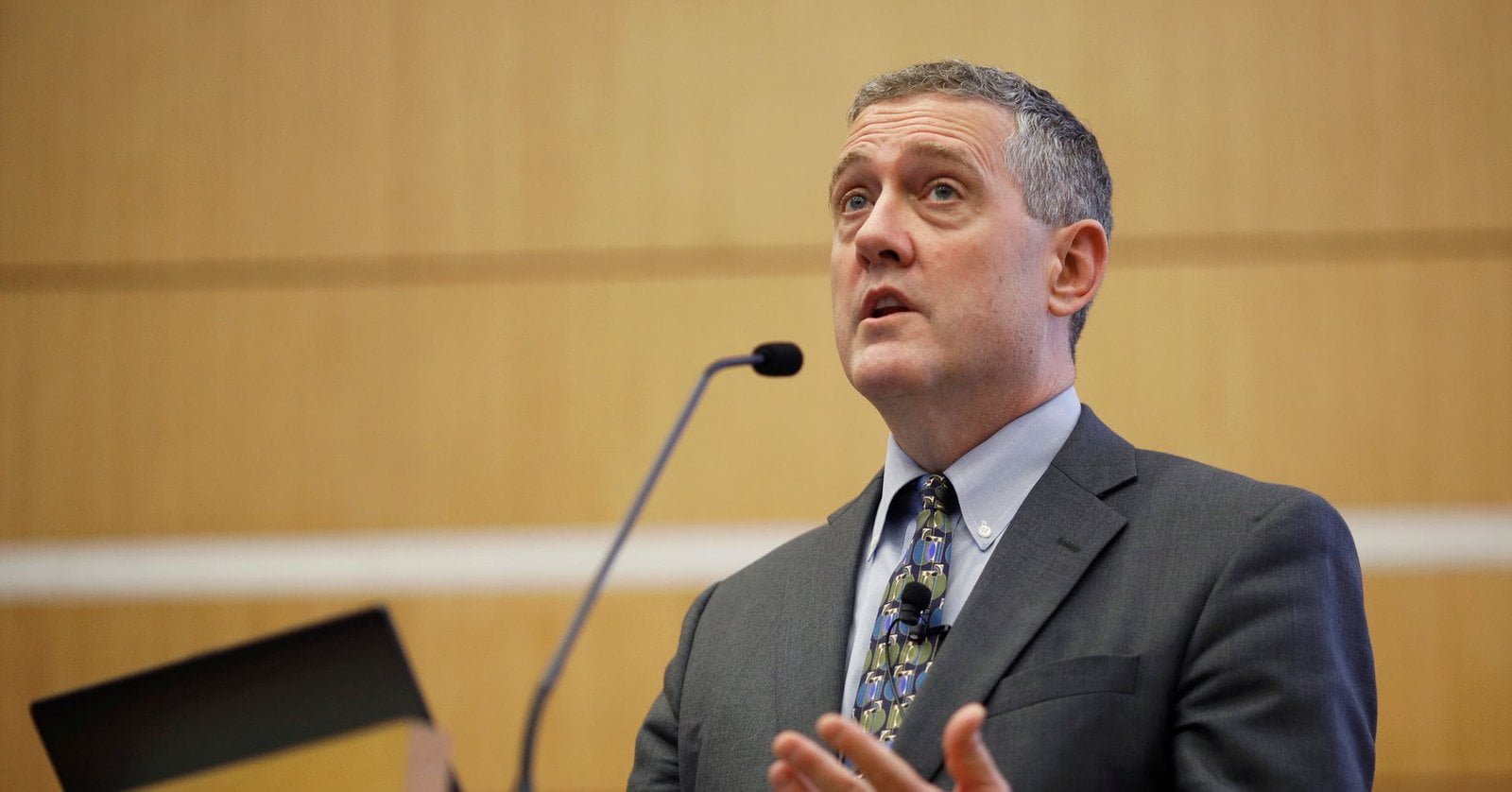 Fed's-Bullard-Wants-to-Raise-Bank-Rate-to-3.5%-by-Year's-End