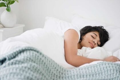 How-to-Fix-Your-Sleep-Schedule-And-Feel-More-Well-Rested