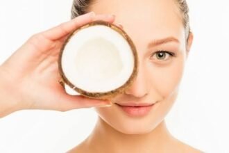 The-Benefits-of-Coconut-Oil-for-Skin-Care