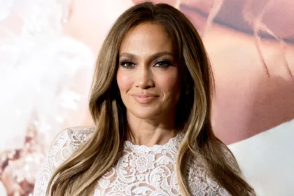 jennifer-lopez-announces-new-album-this-is-me-now