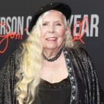 joni-mitchell-reveals-she-has-a-new-live-album-coming-out
