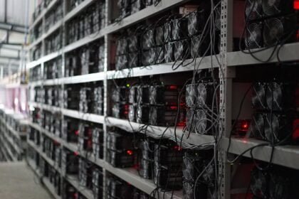 Mining-Ban-Sparks-Negative-Reactions-From-Iran’s-Crypto-Community