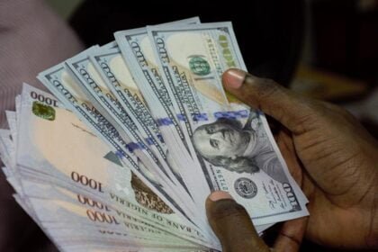 nigerian-central-bank-hikes-key-interest-rate-just-days-after-naira-plunges-to-new-low