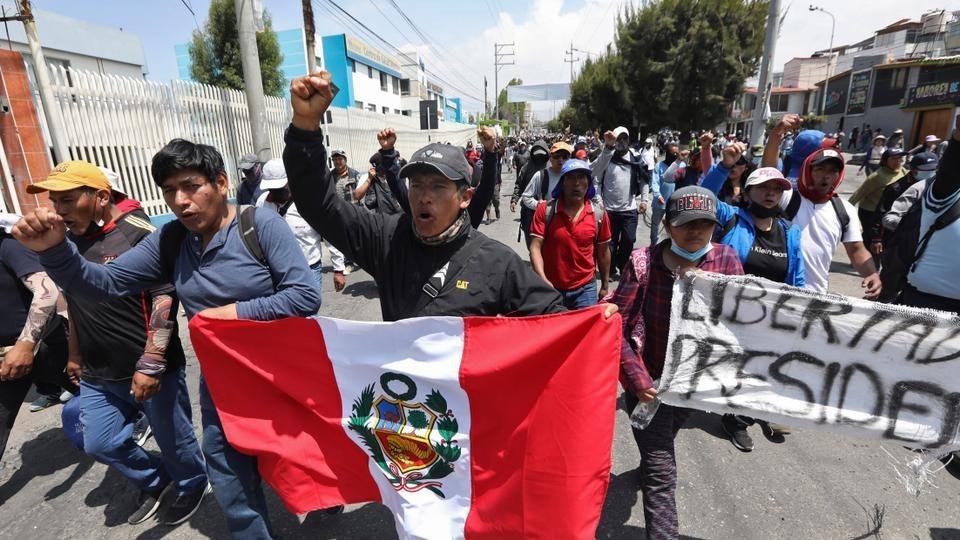 peru-declares-30-day-state-of-emergency-amid-protests-at-presidents-arrest