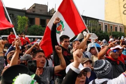 peru-ministers-resign-after-deadly-protests-as-pressure-on-government-rises