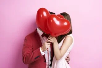 romantic-ways-to-celebrate-valentines-day-at-home