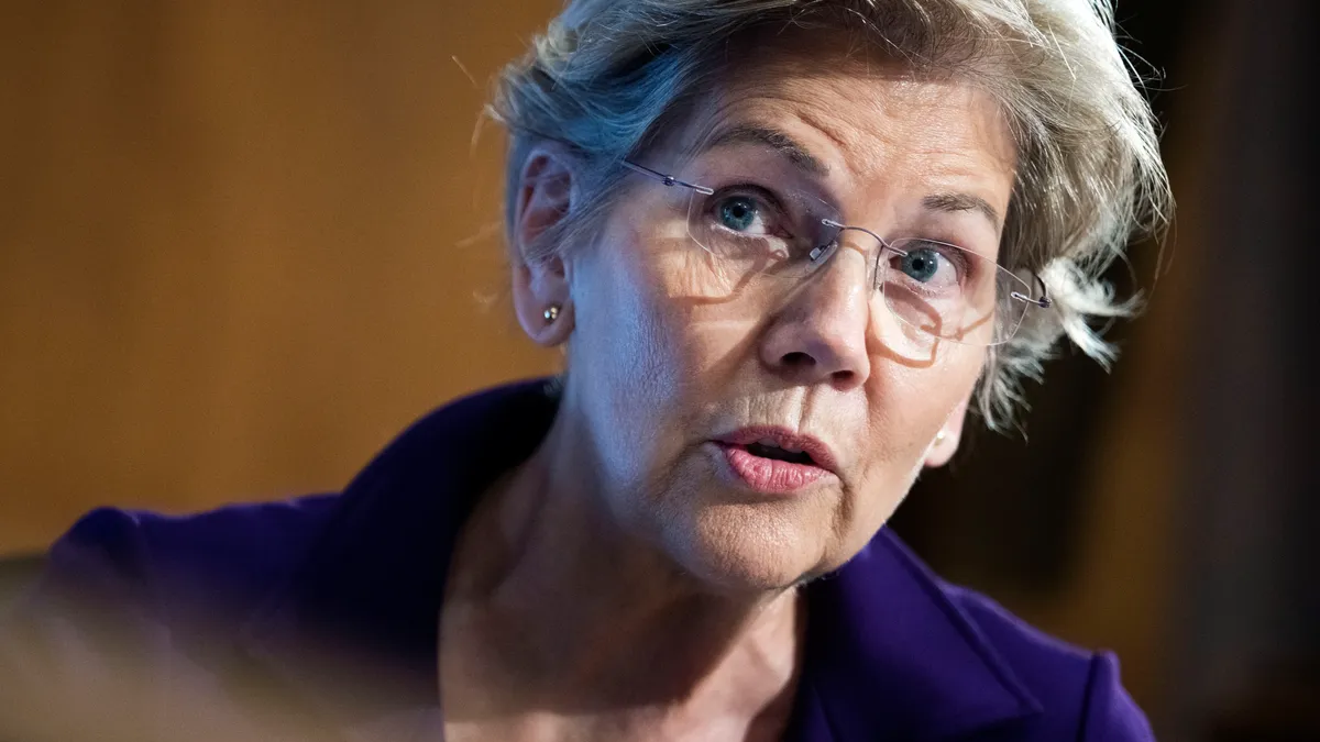 Senator-Elizabeth-Warren-Demands-Answers-From-Fidelity-for-Allowing-Bitcoin-in-Retirement-Plans