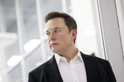 Tesla-CEO-Elon-Musk-Confirms-He'll-Keep-Buying-and-Supporting-Dogecoin