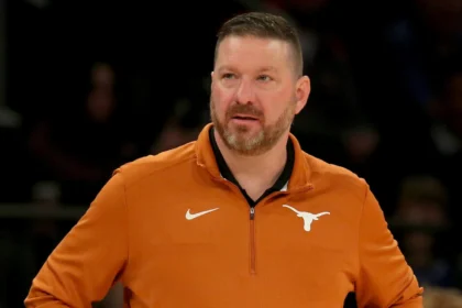 texas-longhorns-coach-suspended-after-allegedly-assaulting-fiancee