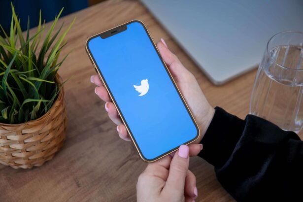 Twitter-Allows-Paid-Users-to-Upload-2-Hour-Videos