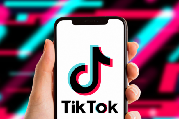 us-bans-china-based-tiktok-app-on-all-federal-government-devices