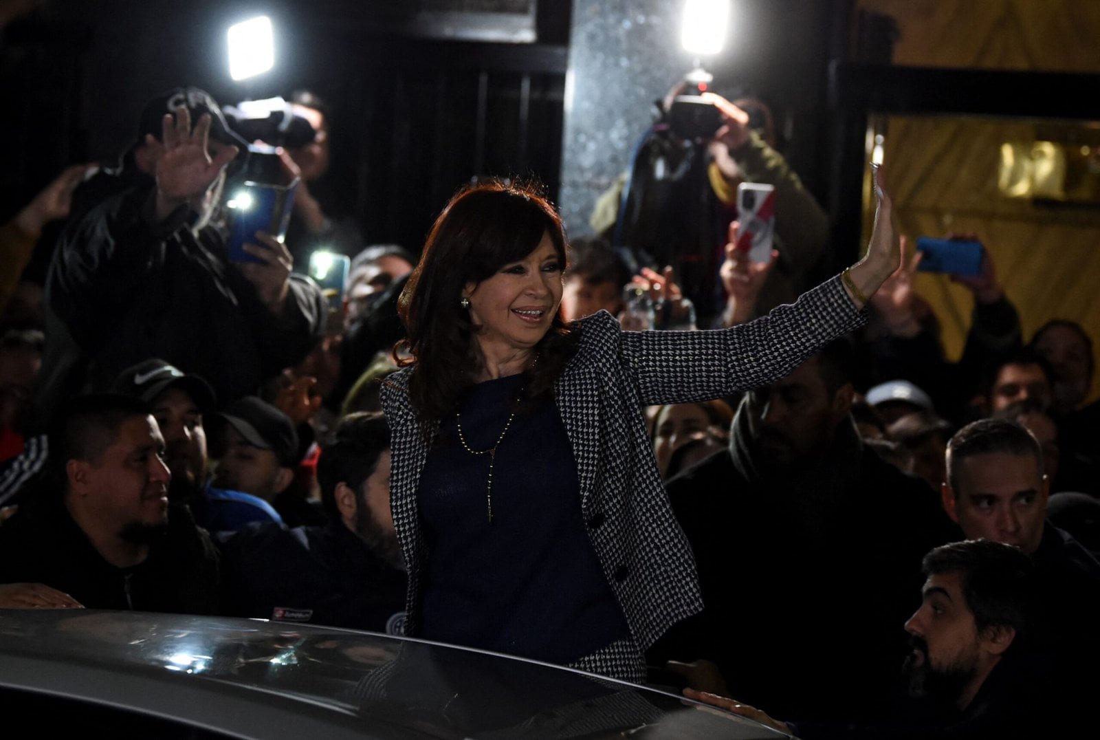 argentina-says-it-detained-man-who-tried-to-shoot-vice-president-kirchner