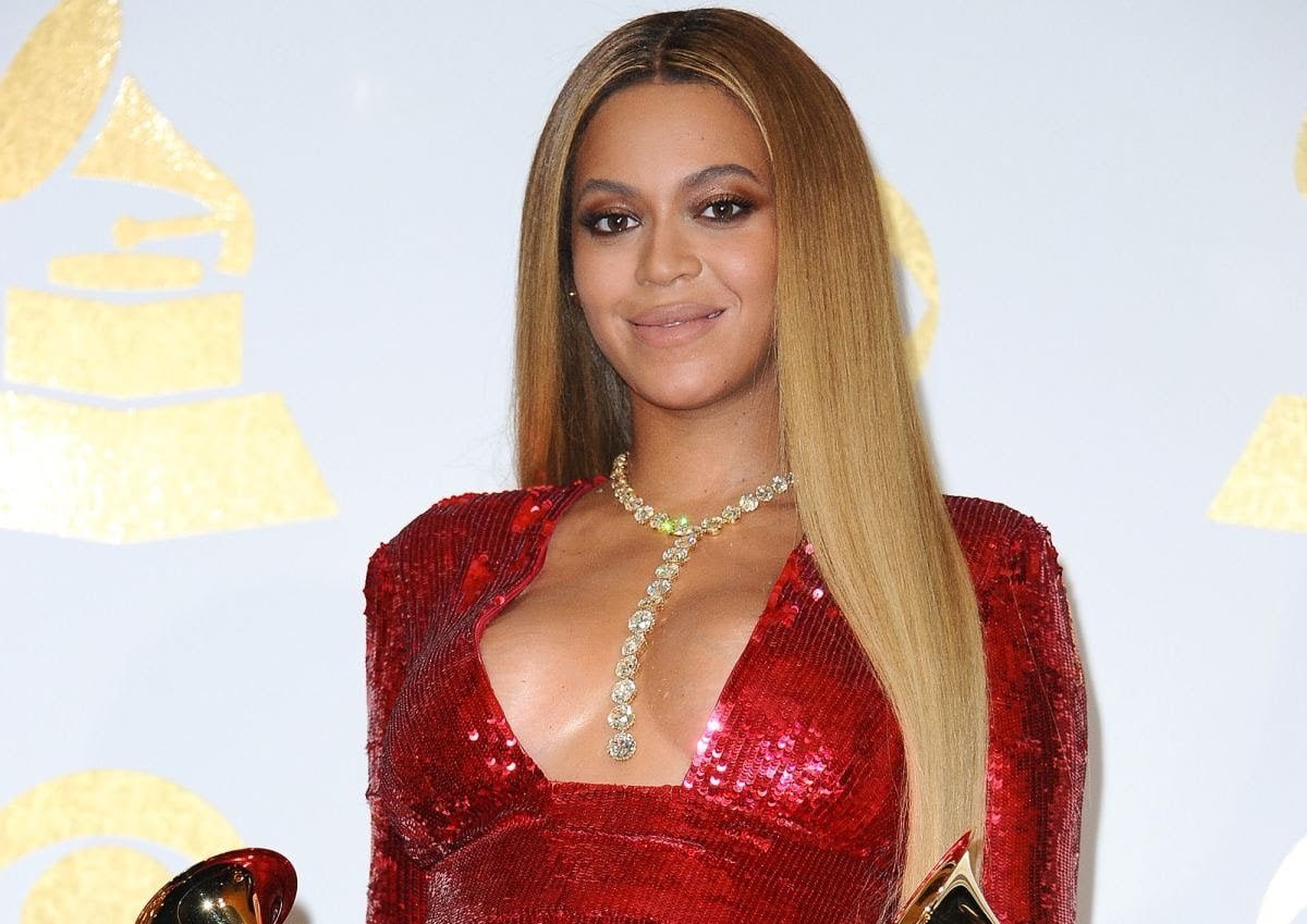 Beyoncé-Makes-Controversial-Live-Return-At-Exclusive-Dubai-Concert