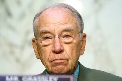 Republican-Chuck-Grassley-Vows-to-Vote-Against-a-National-Abortion-ban