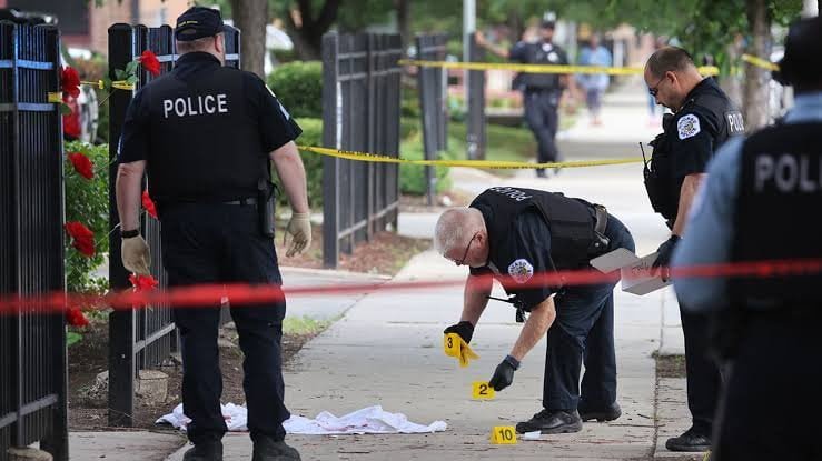 6-Killed-in-Shooting-at-July-4-Parade-in-Chicago-Suburb