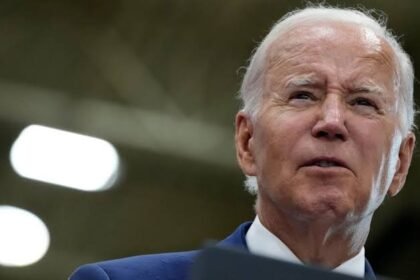 Biden-Heads-to-Hawaii-to-Inspect-Wildfire-Damage