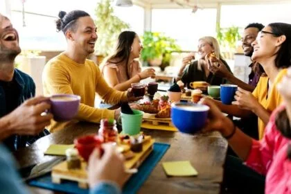 tips-for-building-strong-and-positive-relationships-with-friends-and-family