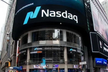 nasdaq-futures-bolstered-by-netflixs-subscriber-turnaround